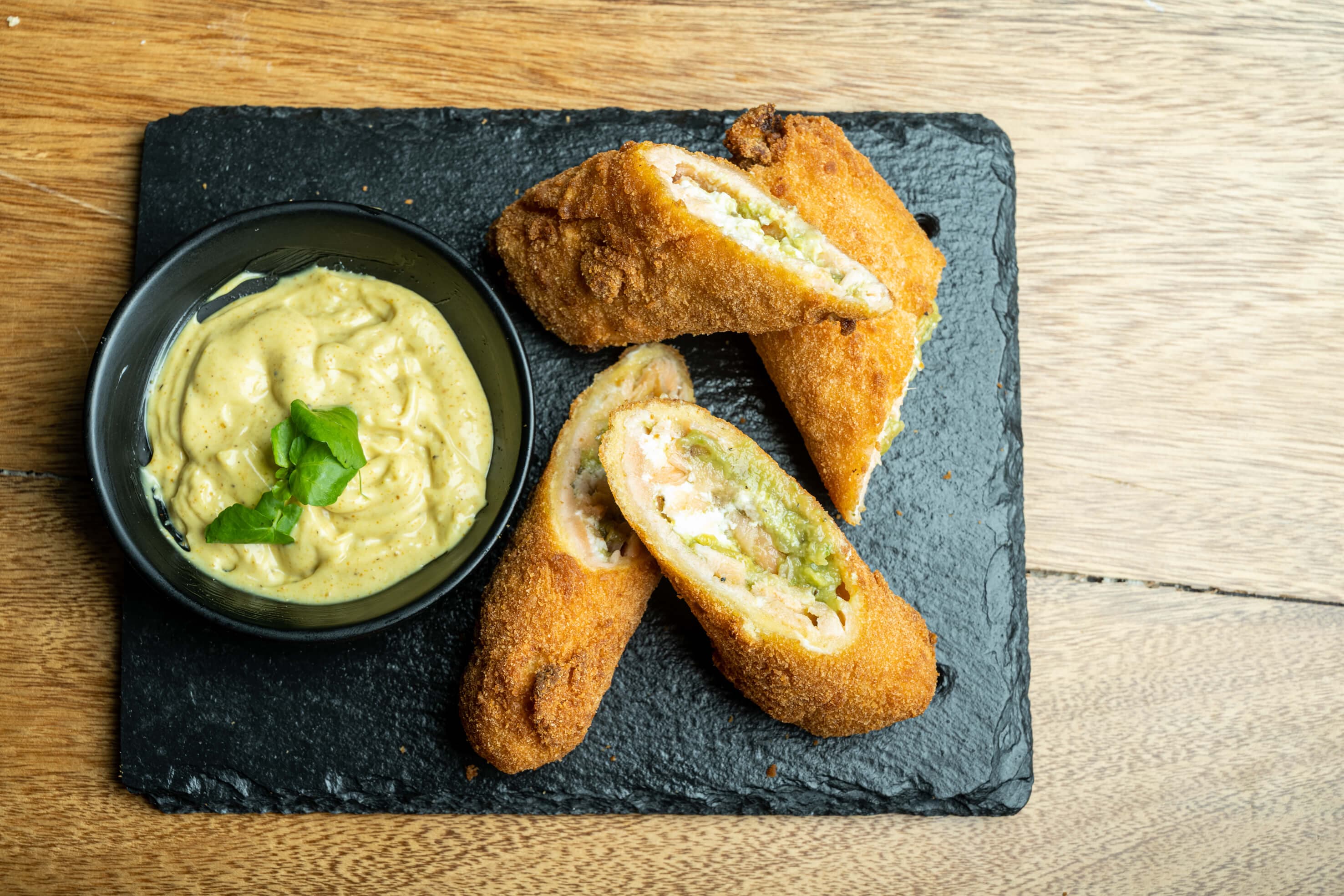 SALMON ROCKETAS